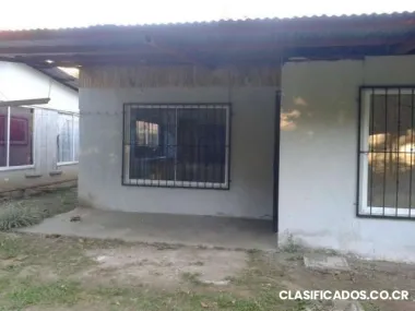 Alquiler de casa en el roble de santa barbara.