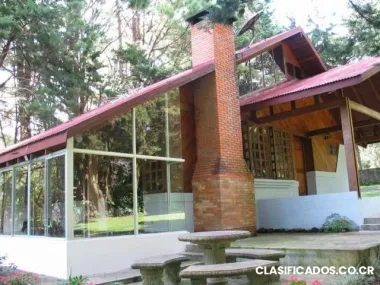 Alquilo casa chalet- zona montaña-norte de heredia