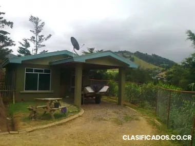 Alquilo casa en san cristobal norte.