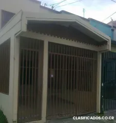 Alquilo casa residencial al flores