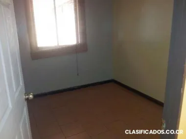 Alquilo cuarto en linda vista de tibas , 400 mts norte del bac san jose