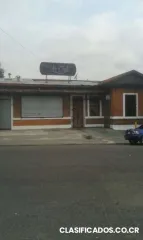 Alquilo local 3 ambientes, patente de licor..