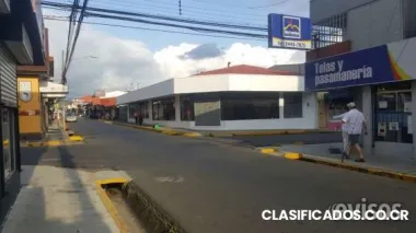 Alquilo local en alajuela 100 metros al norte del parque central