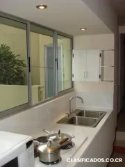 Apartamento con finos muebles en rohrmoser $800