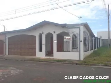 Bella casa en residencial san francisco de heredia