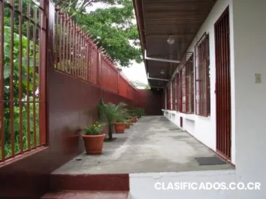 Bloque de 4 apartmentos en montelimar para la venta $280,000