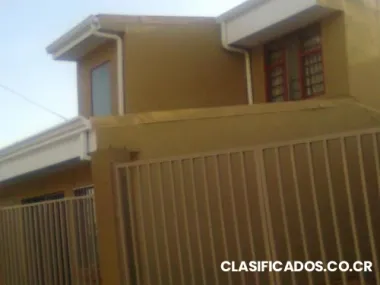 Casa cómoda, linda y muy segura