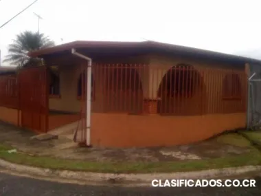 Casa de alquiler, calle carmona,grecia
