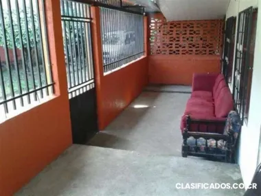 Casa en calle fallas de desamparados