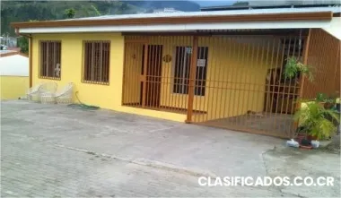 Casa mediana en san antonio escazu