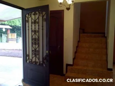 Casa nueva con excelentes acabados