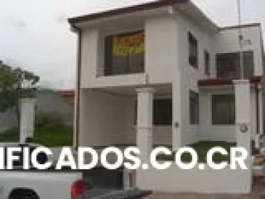 Casa para estrenar villa de adobe