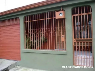 Casa segura y bonita en alajuelita
