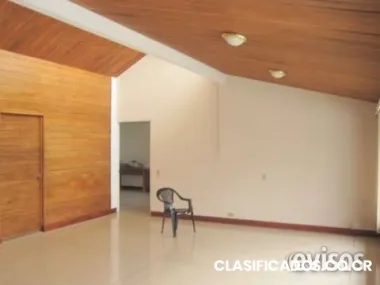 Escazu preciosa casa de 4 hab jardin grande