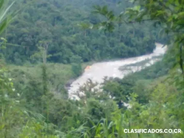 Finca ganadera turismo agrícola vista al rio