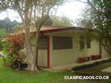 Ganga casa en 4600 m2s