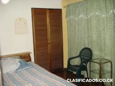 Habitación para alquilar sólo mujeres / room for rent only woman