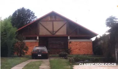 Hermosa casa diseno unico/beautiful house unique design