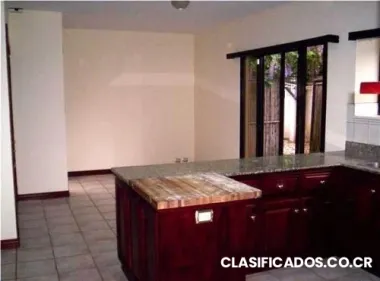 Hermosa casa en zona residencial