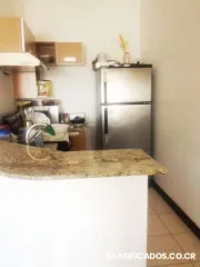 Hermoso y espacioso apartamento amueblado en condominio