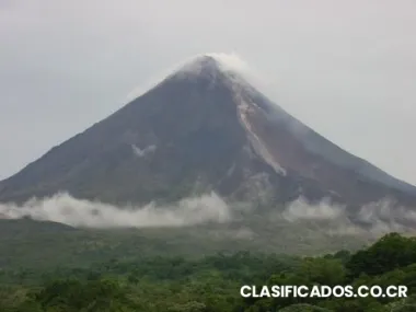 Linda finca frente volcan arenal costa rica
