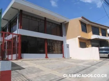 Local comercial nuevo, ubicado al costado sur del centro comercial el pueblo