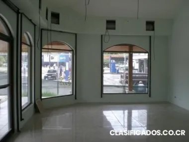 Local de lujo muy bien localizado