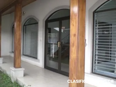 Local de lujo para oficinas