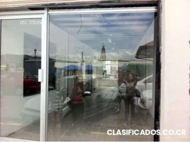 Locales comerciales y oficinas frente al nuevo boulevard