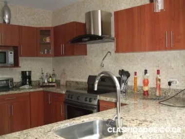 Moderna casa en venta en residencial en santa ana