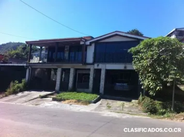 Preciosa casa con acabados de lujo y vista panoramica al valle central