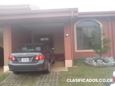 Preciosa casa en condominio