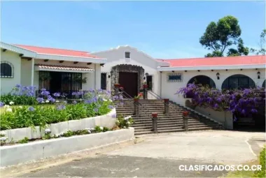 Se alquila amplia casa en curridabat