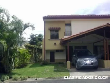 Se alquila casa en condominio en escazu