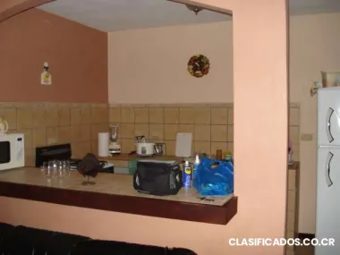 Se alquila casa para pareja o persona sola