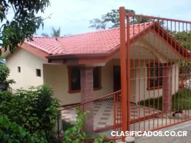 Se vende bonita casa en carillos