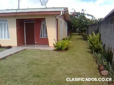 Se vende casa en san ramon de alajuela, en calle zamora.