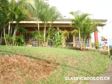 Se vende linda casa con vista