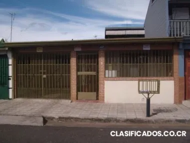 Se vende linda casa en montecillos de alajuela