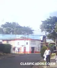 Se vende local comercial esquinero muy buen punto, para abastecedor, pulpería bazar, so...