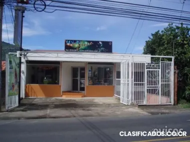 Se vende local en tres rios