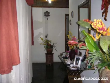 Vendo casa en orotina, cerca de playas como jacò, puntarenas, punta leona.