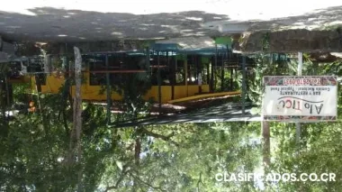 Vendo propiedad con bar & restaurante completo con patentes de licor y de negocios