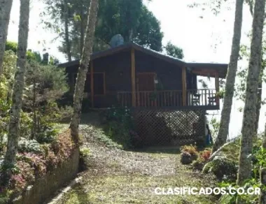 Venta de lote con cabaña rustica amueblada