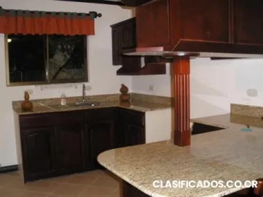 Venta hermosa casa en la rivera de heredia $170.000