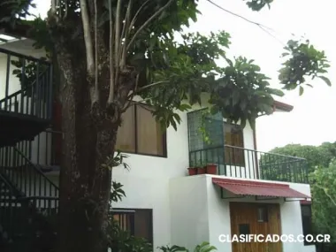 Acogedor apartamento amueblado con linda vista