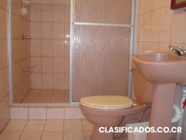 Alquilo apartamento en jaco 2 habt.