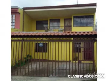 Alquilo casa 2 plantas aserri