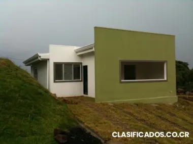 Alquilo casa en condominio alajuela