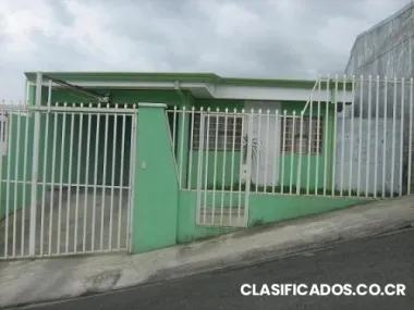 Alquilo casa en la trinidad de moravia